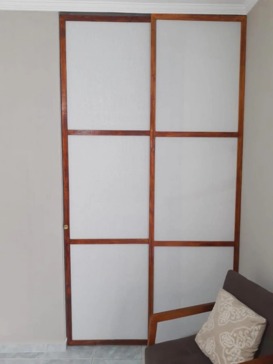 Foto 1:  — Tapeçaria e Marcenaria Stillus